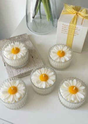 Dasiy flower candle