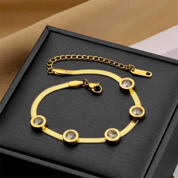 Gold Stone Bracelet – Elegant & Adjustable