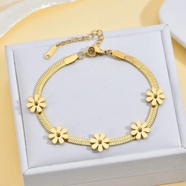 Elegant Gold-Plated Stone Bracelet