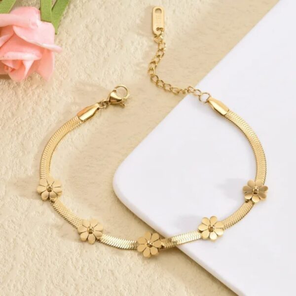 Elegant Gold-Plated Stone Bracelet - Image 2