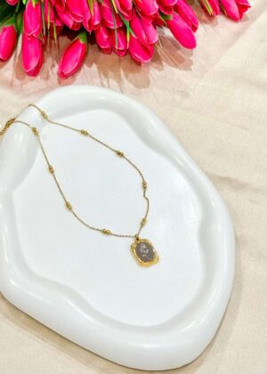 Elegant Rose Pendant Necklace – Stainless Steel & Gold-Plated
